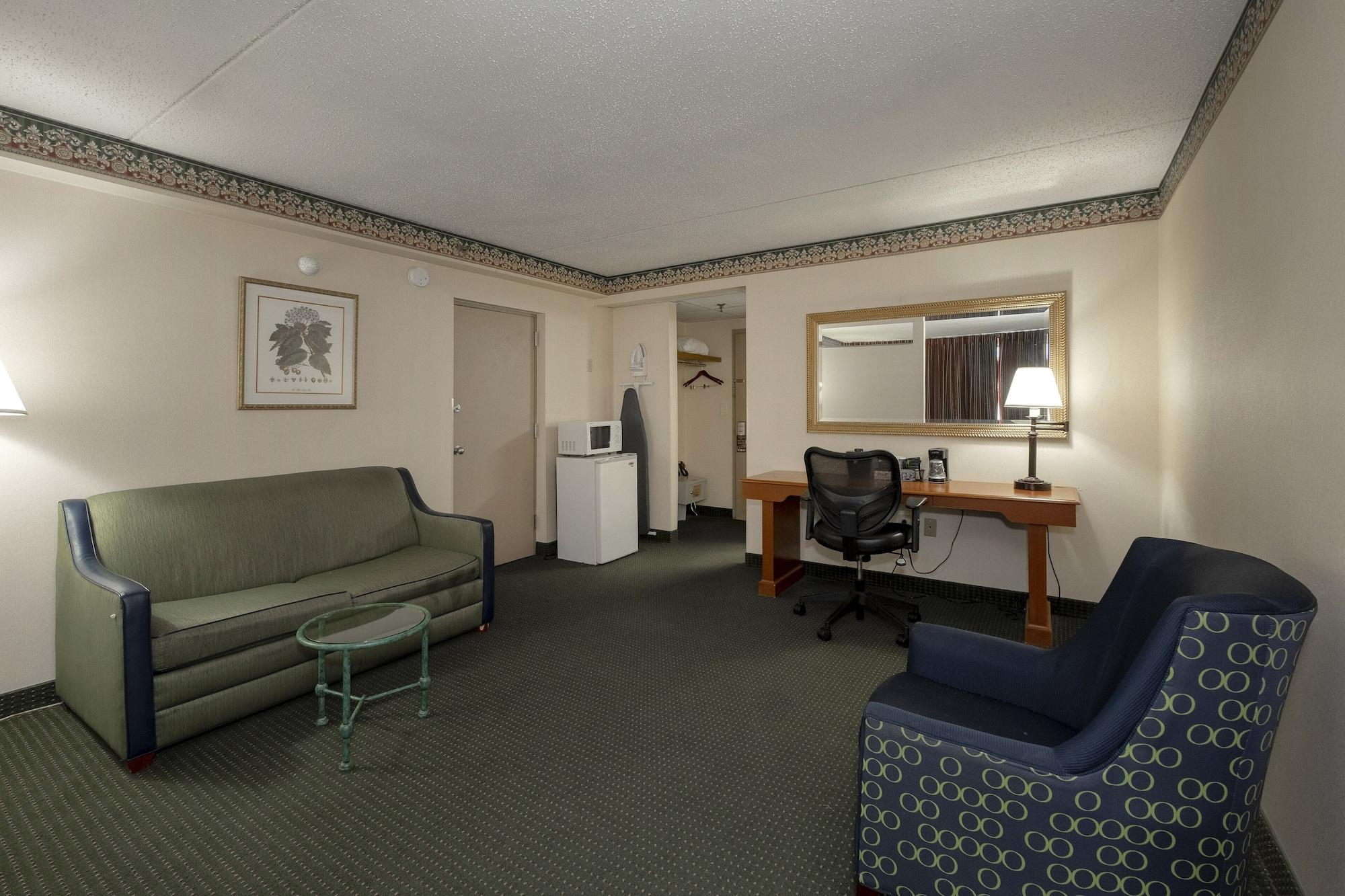 Red Roof Inn And Suites Newark - University Dış mekan fotoğraf