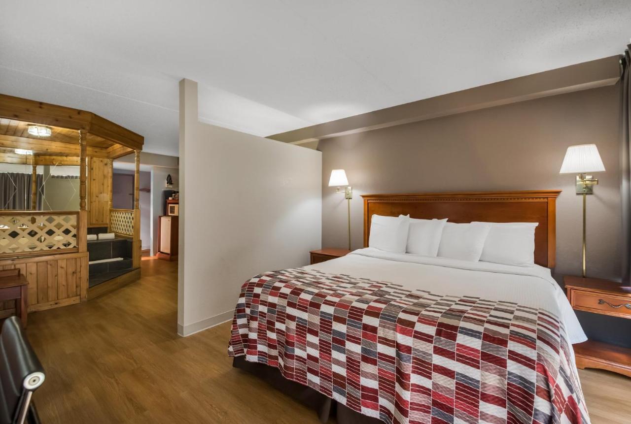 Red Roof Inn And Suites Newark - University Dış mekan fotoğraf