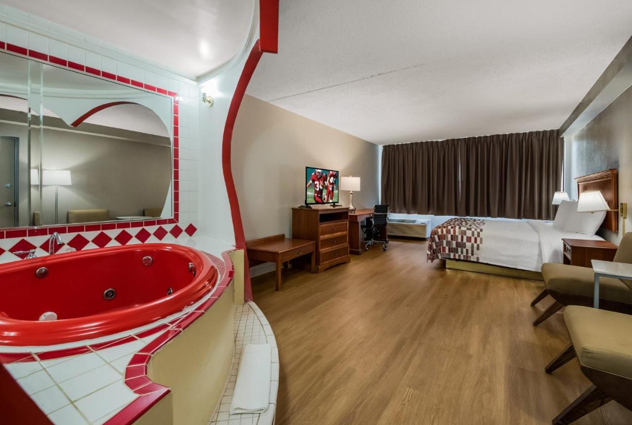Red Roof Inn And Suites Newark - University Dış mekan fotoğraf