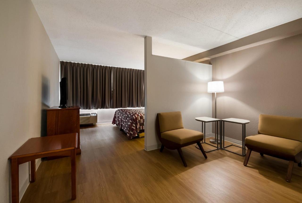 Red Roof Inn And Suites Newark - University Dış mekan fotoğraf