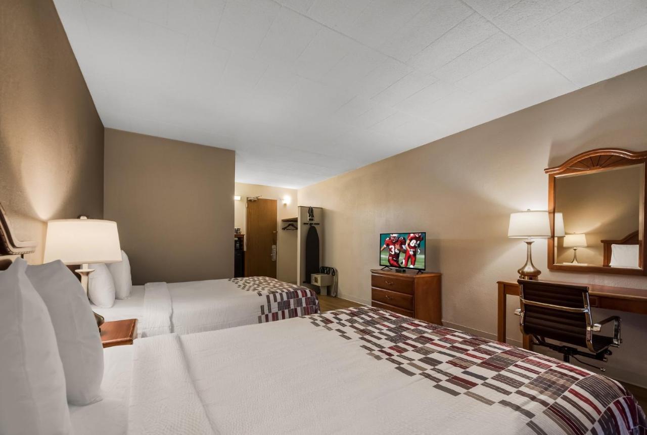 Red Roof Inn And Suites Newark - University Dış mekan fotoğraf