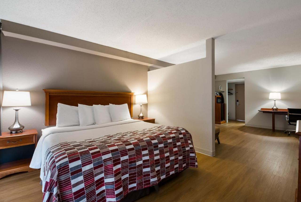 Red Roof Inn And Suites Newark - University Dış mekan fotoğraf